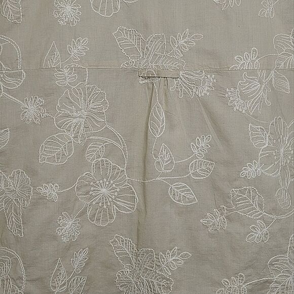 JH Collectibles Toupe Floral Embroidered 3/4 Sleeve Button Down Blouse Size L - Picture 4 of 9